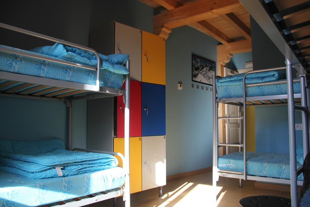 Hostel Curavacas Triollo Bilik gambar